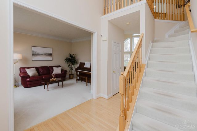 9741 Olde Georgetown Way, Centerville, OH 45458