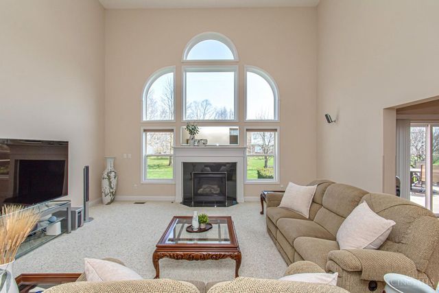 9741 Olde Georgetown Way, Centerville, OH 45458