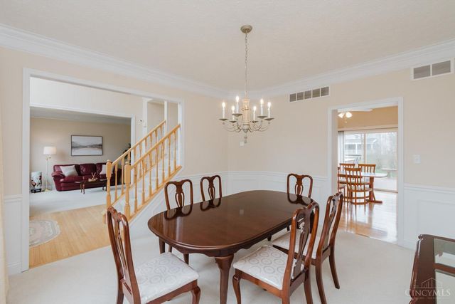 9741 Olde Georgetown Way, Centerville, OH 45458