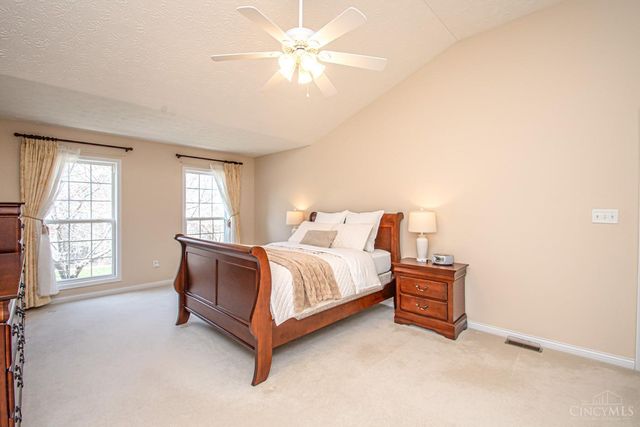 9741 Olde Georgetown Way, Centerville, OH 45458