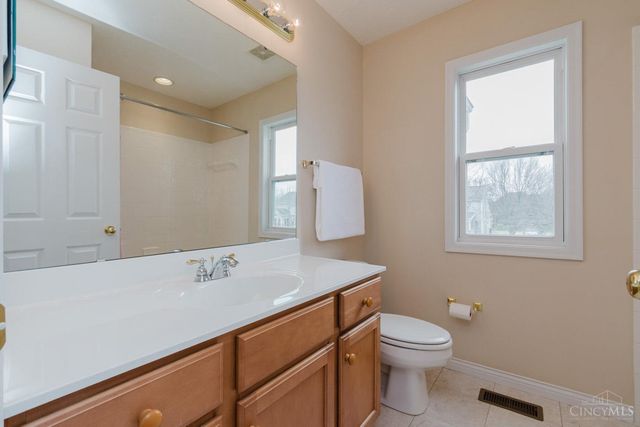 9741 Olde Georgetown Way, Centerville, OH 45458