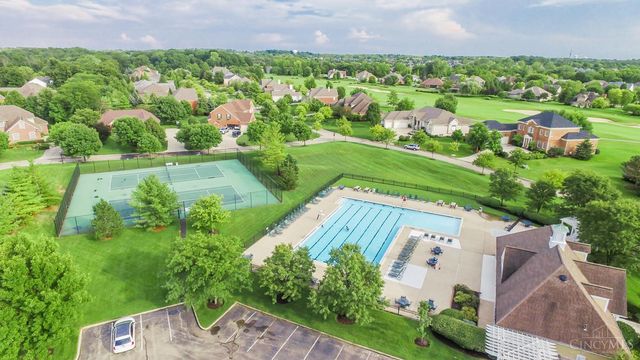 9741 Olde Georgetown Way, Centerville, OH 45458