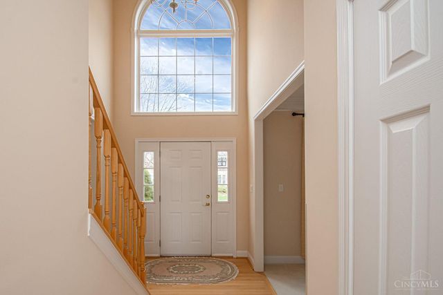 9741 Olde Georgetown Way, Centerville, OH 45458