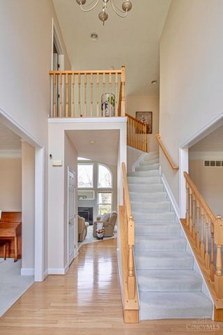 9741 Olde Georgetown Way, Centerville, OH 45458