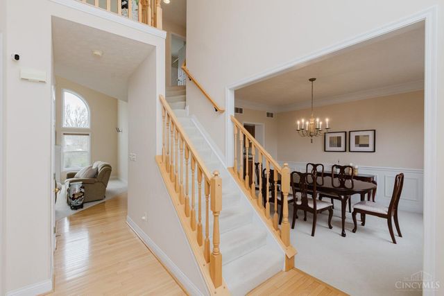 9741 Olde Georgetown Way, Centerville, OH 45458