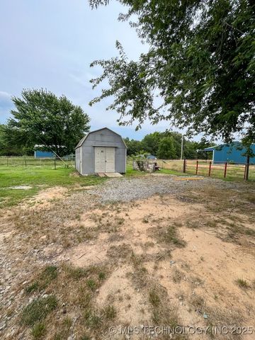 426670 1150 Road, Eufaula, OK 74426