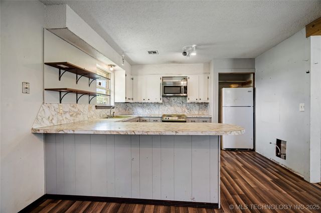 426670 1150 Road, Eufaula, OK 74426