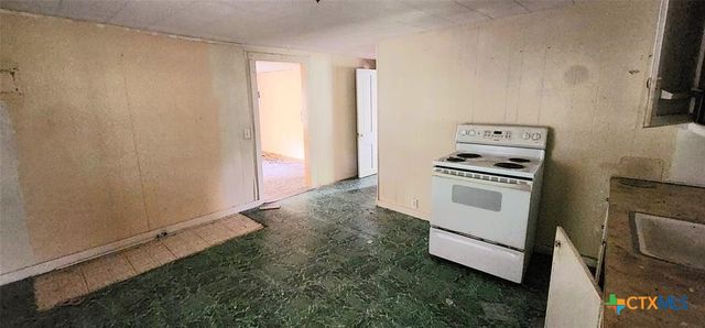 262 Highway 95 A, Smithville, TX 78957