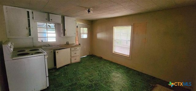 262 Highway 95 A, Smithville, TX 78957