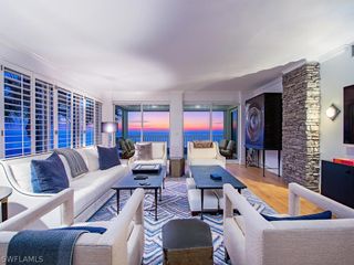 9811 Gulf Shore DR 101, Naples, FL 34108