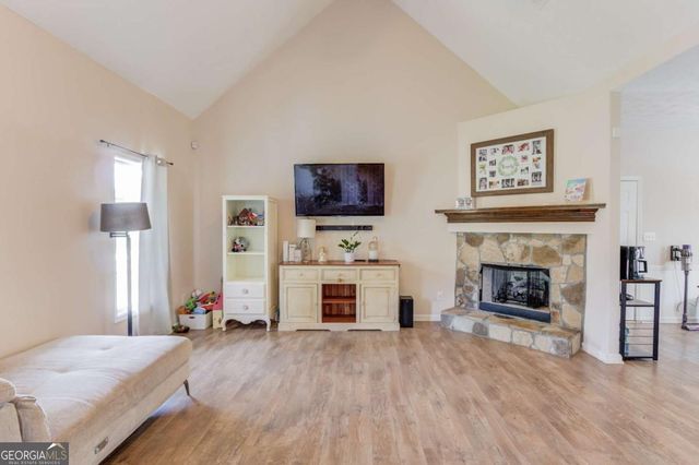 502 Towler Shoals View, Loganville, GA 30052