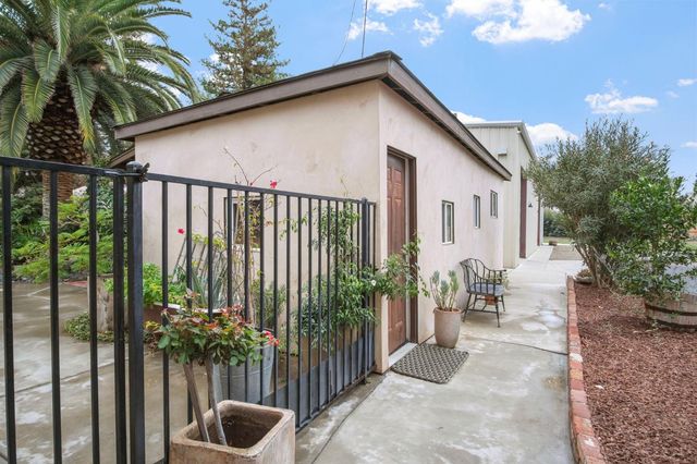 2200 E Tuolumne Rd, Turlock, CA 95382