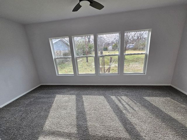 217 W Heard Street, Cleburne, TX 76033