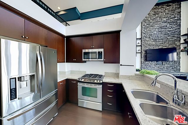 1901 S victoria 201, Oxnard, CA 93035