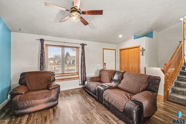 815 E Ryan Dr Drive, Tea, SD 57064