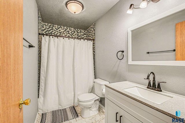 815 E Ryan Dr Drive, Tea, SD 57064