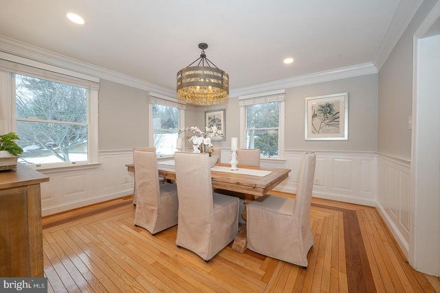 1324 KAREN LN, Wayne, PA 19087