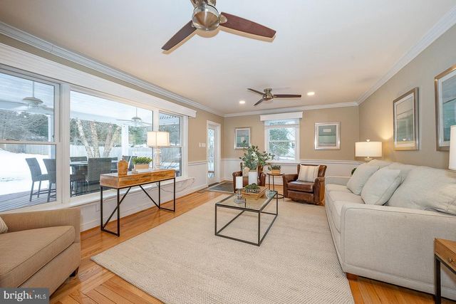 1324 KAREN LN, Wayne, PA 19087