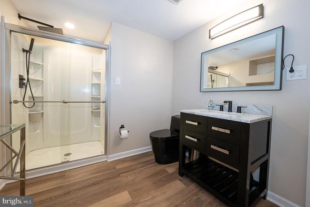 1324 KAREN LN, Wayne, PA 19087