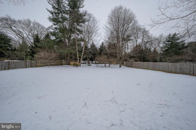 1324 KAREN LN, Wayne, PA 19087