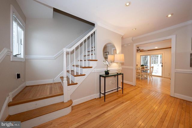 1324 KAREN LN, Wayne, PA 19087