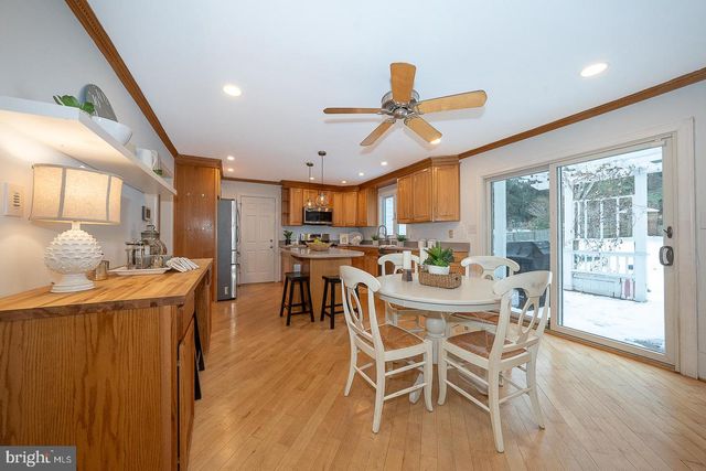 1324 KAREN LN, Wayne, PA 19087