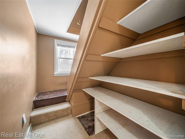 8202 Hyne Road, Brighton, MI 48114