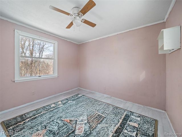 8202 Hyne Road, Brighton, MI 48114