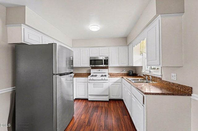 106 Hall Street, Graham, NC 27253