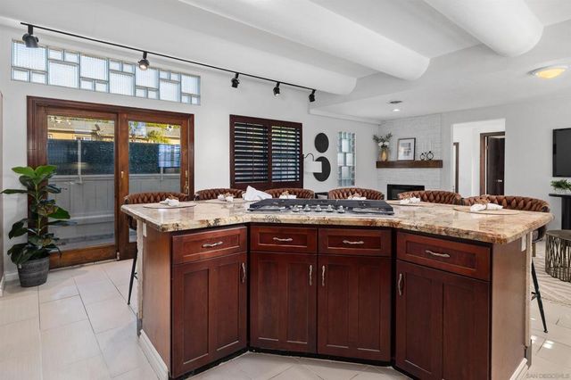 1564 Reed Ave, San Diego, CA 92109