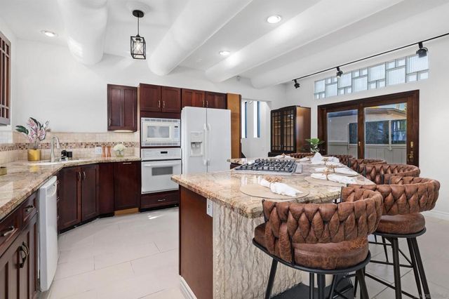 1564 Reed Ave, San Diego, CA 92109