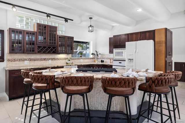 1564 Reed Ave, San Diego, CA 92109