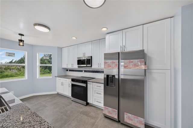 428 SW 19th AVE, Cape Coral, FL 33991