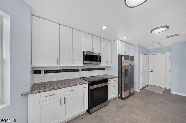 428 SW 19th AVE, Cape Coral, FL 33991