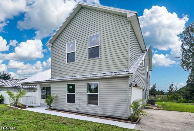 428 SW 19th AVE, Cape Coral, FL 33991