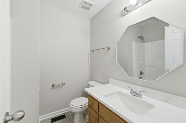 1987 Gateland Dr, Murfreesboro, TN 37127