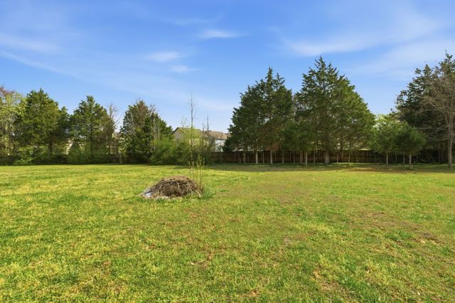 1987 Gateland Dr, Murfreesboro, TN 37127