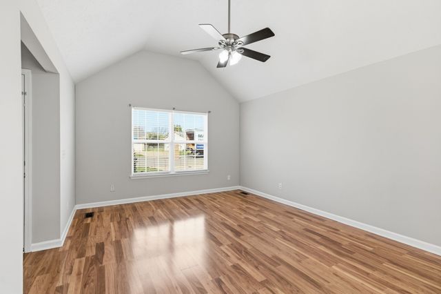 1987 Gateland Dr, Murfreesboro, TN 37127