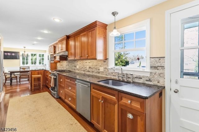 54 Knollwood Ave, Madison Boro, NJ 07940