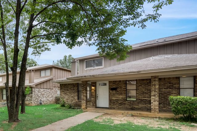 913 W Rochelle Road, Irving, TX 75062