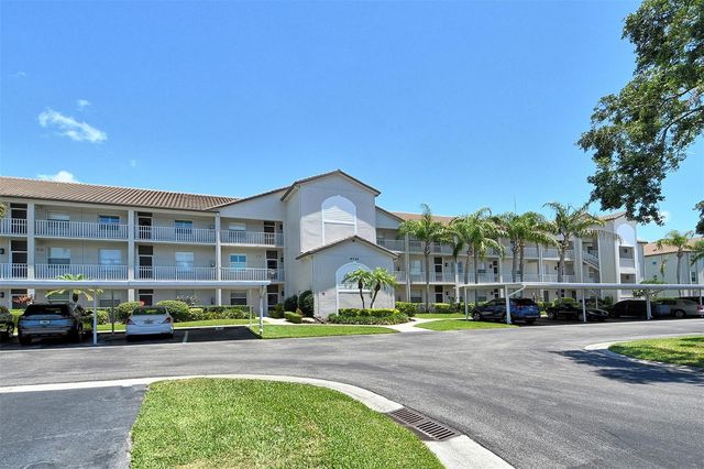 8735 OLDE HICKORY AVENUE 8308, Sarasota, FL 34238