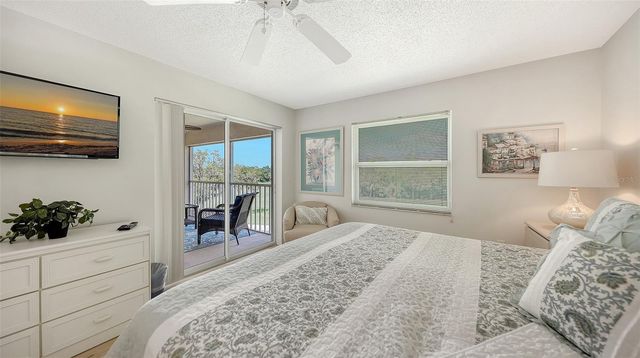 8735 OLDE HICKORY AVENUE 8308, Sarasota, FL 34238