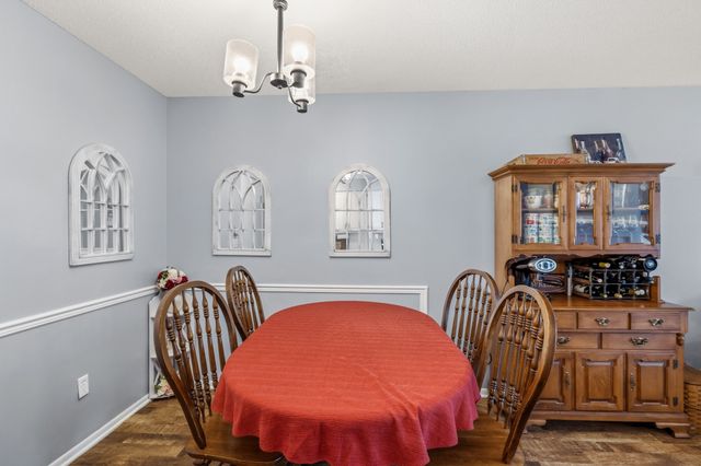 6873 Sharon Drive, Urbandale, IA 50322