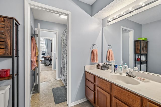 6873 Sharon Drive, Urbandale, IA 50322