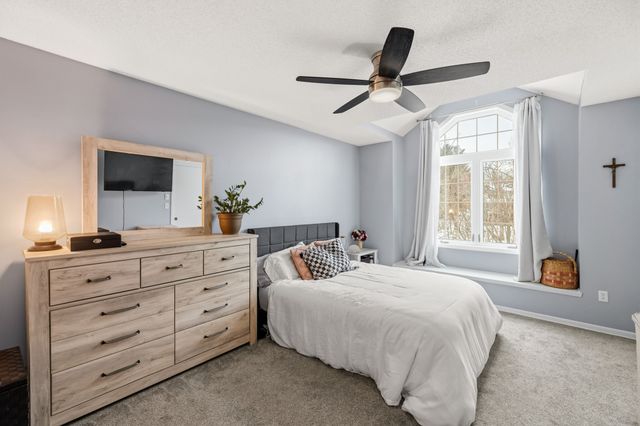 6873 Sharon Drive, Urbandale, IA 50322