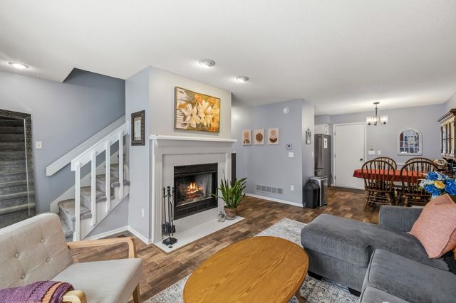 6873 Sharon Drive, Urbandale, IA 50322