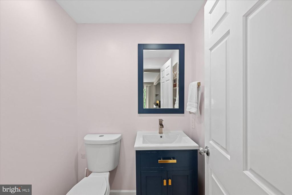 Image 16 of property listing at 11209 MAINE COVE DR, Gaithersburg, MD 20878