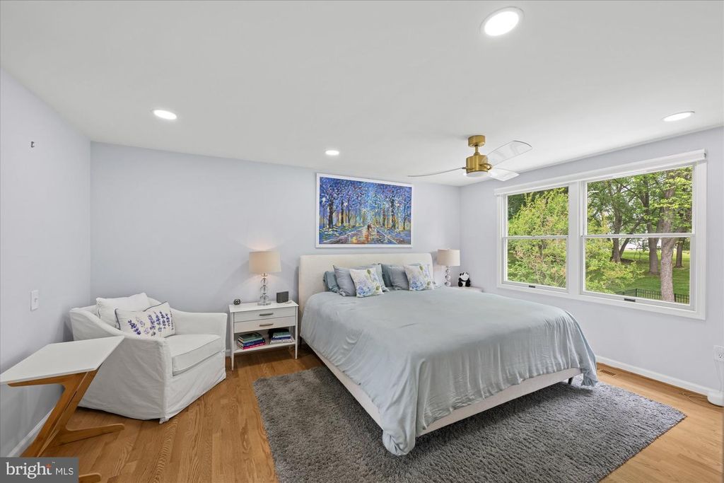 Image 17 of property listing at 11209 MAINE COVE DR, Gaithersburg, MD 20878