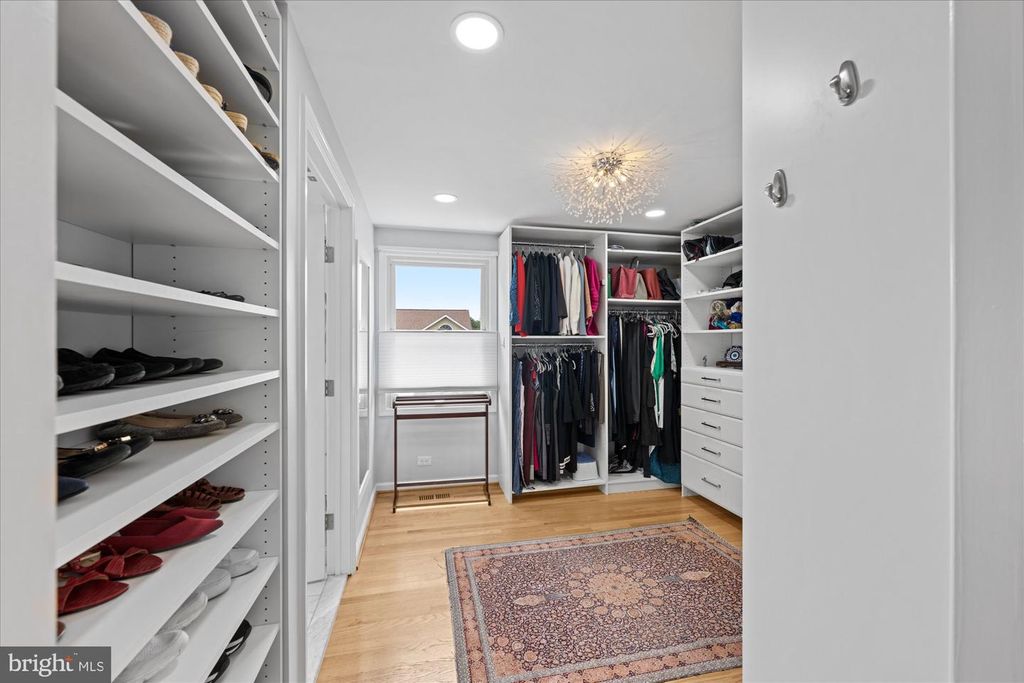 Image 19 of property listing at 11209 MAINE COVE DR, Gaithersburg, MD 20878