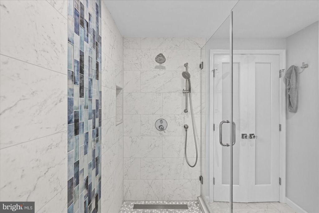Image 25 of property listing at 11209 MAINE COVE DR, Gaithersburg, MD 20878